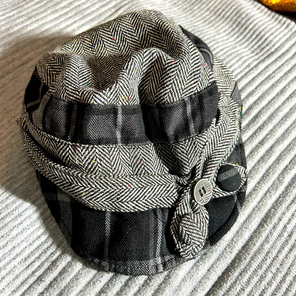 Black & White Hat